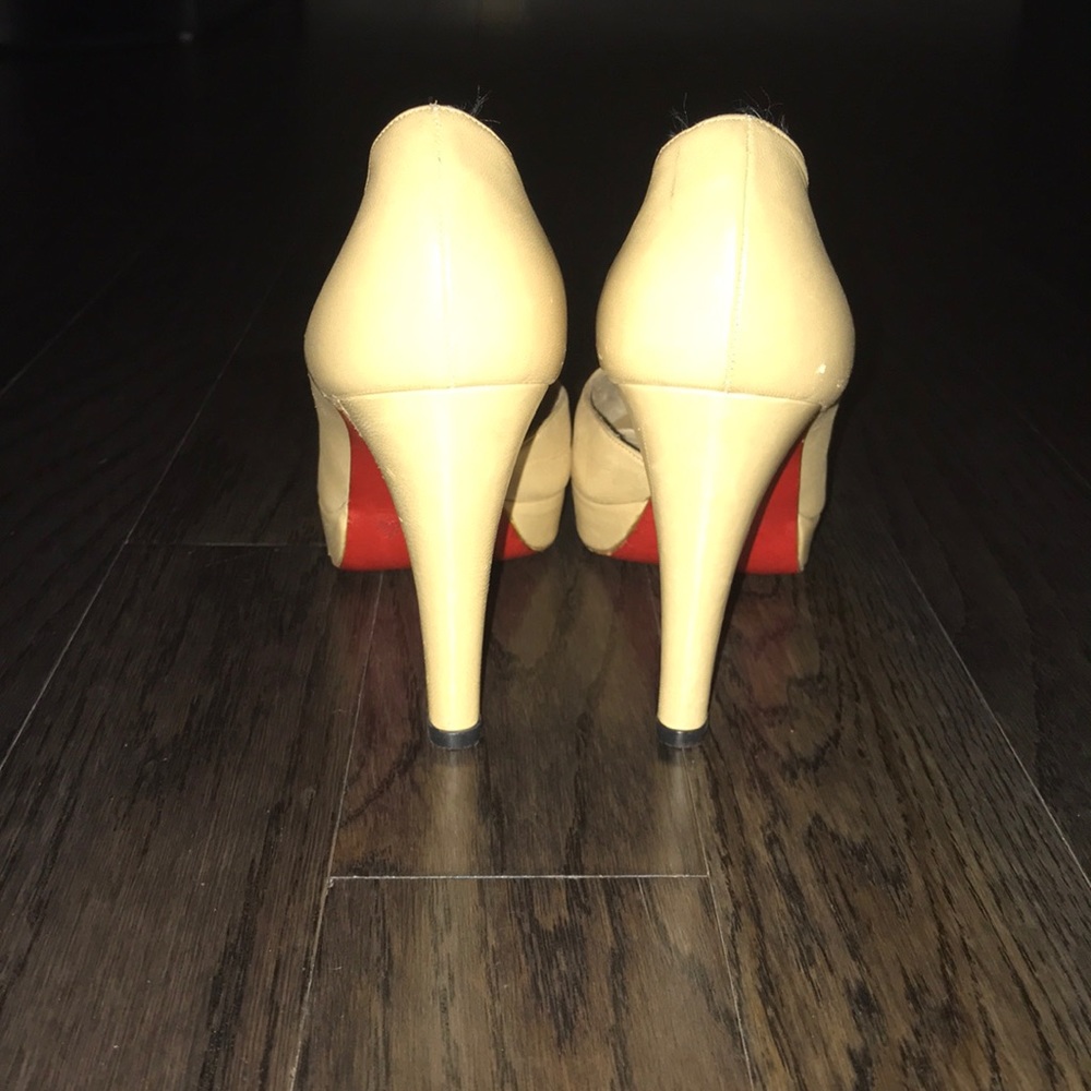 Nude Christian Louboutins
